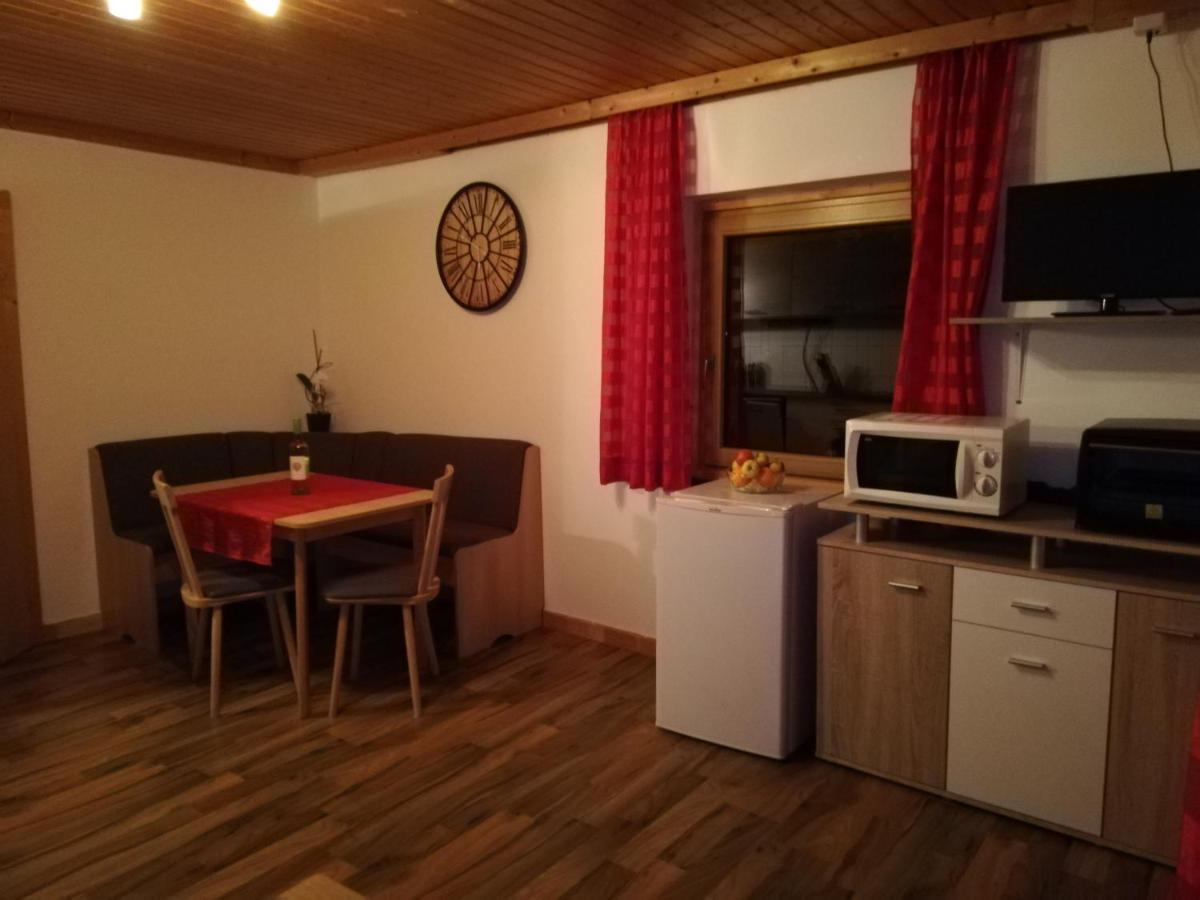 Apartment Lainer เราริส ภายนอก รูปภาพ