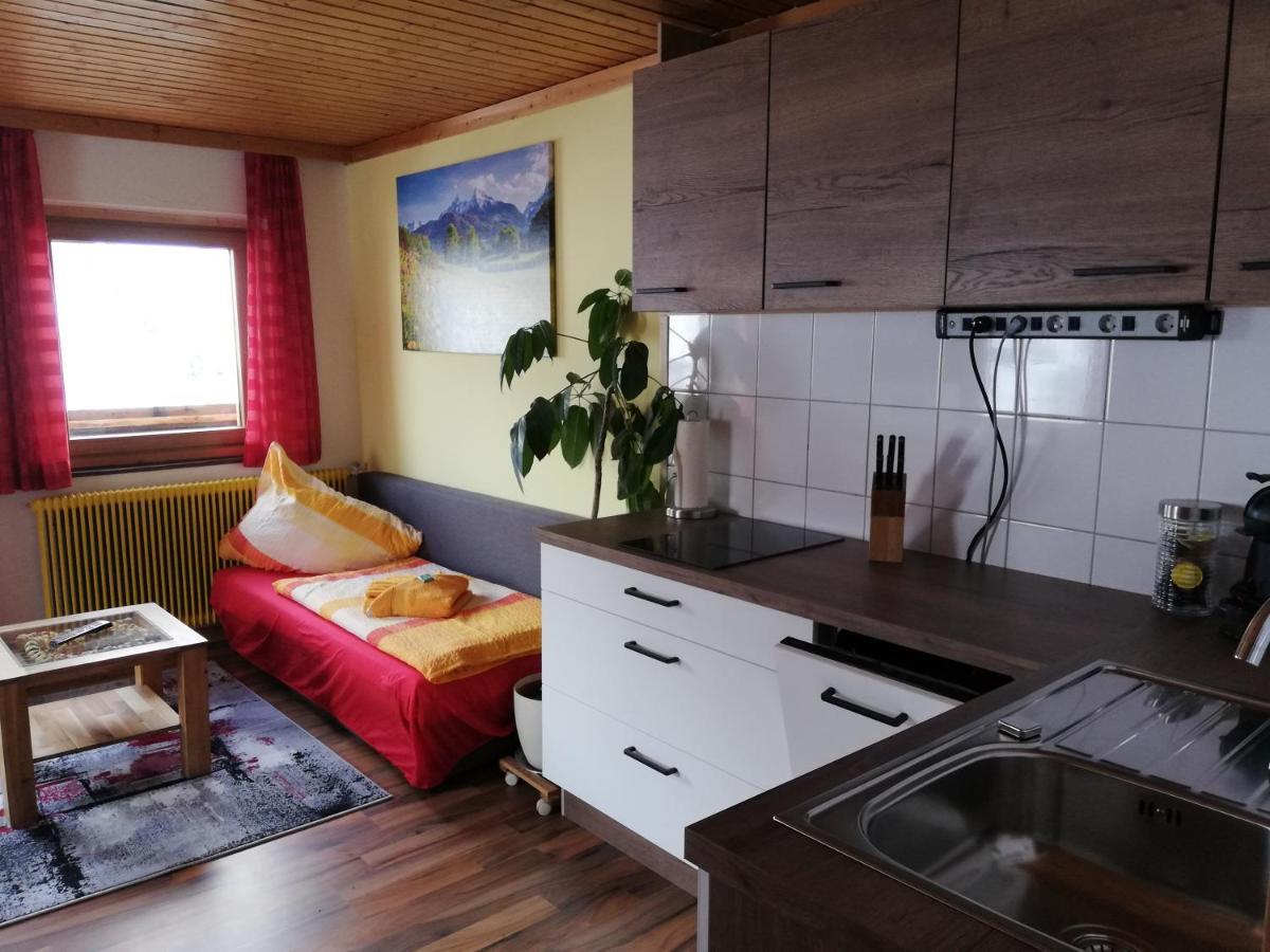 Apartment Lainer เราริส ภายนอก รูปภาพ